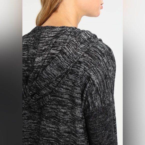 GAP Women's Hooded Pullover Sweater - Picture 2 of 10